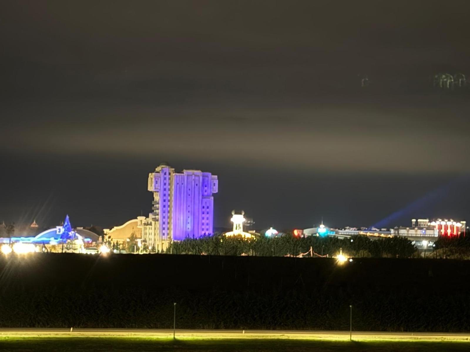 Suite Riviera - Vue Disneyland Chessy  Bagian luar foto